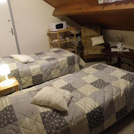 Pavillon Avec Cheminee Et Balcon, Dans Un Village Fleuri Et Calme - Fr-1-585-120 Bed and Breakfast
